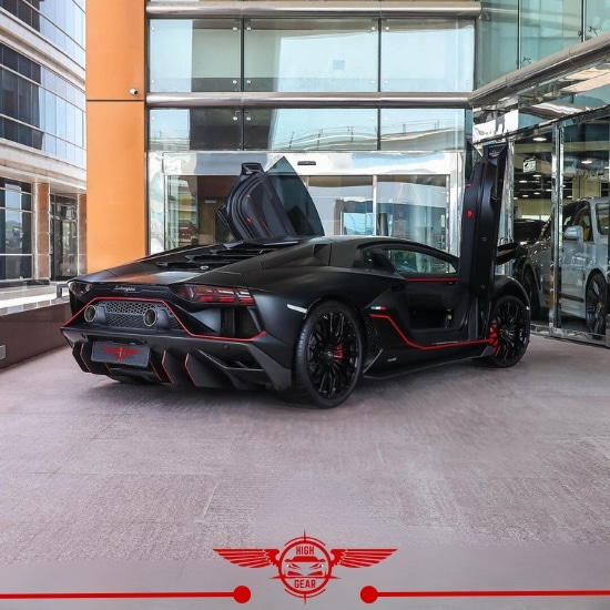 lamborghini aventador rent dubai